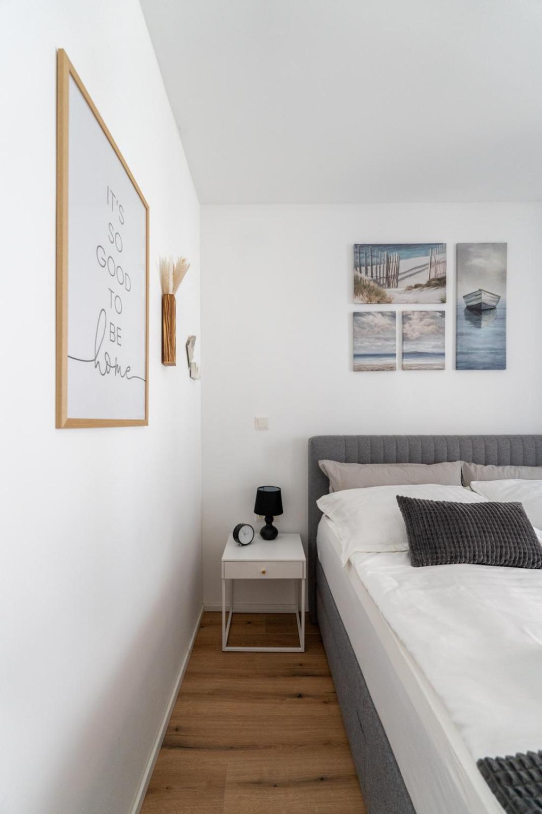 Wachau Oasis - Elegance With A Private Terrace Apartment Mautern Exterior photo