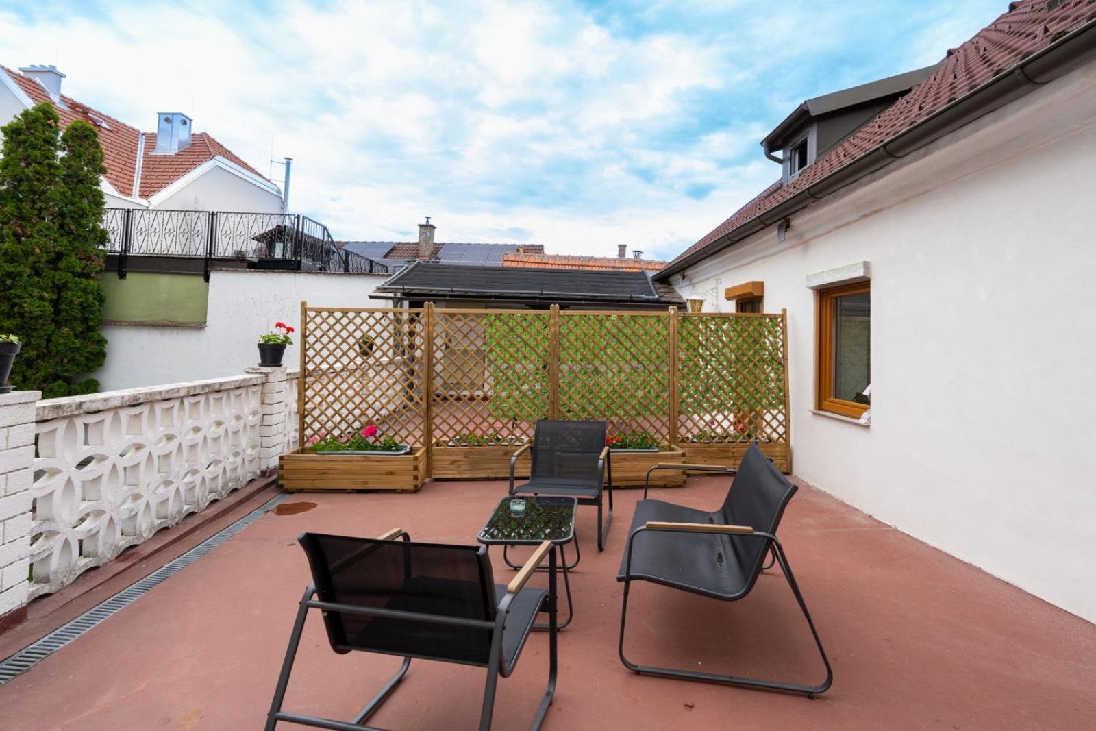 Wachau Oasis - Elegance With A Private Terrace Apartment Mautern Exterior photo